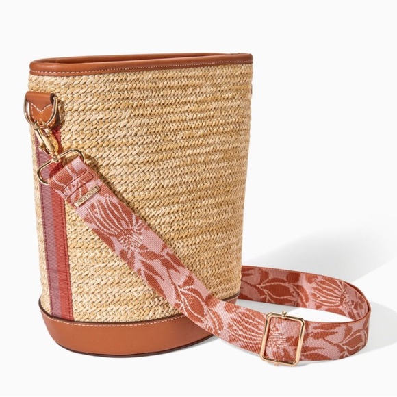 Stella & Dot Handbags - Stella and Dot woven bucket bag with guitar strap